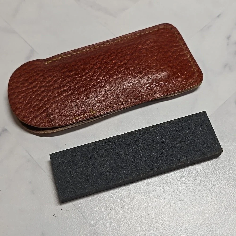 Vintage Genuine Carborundum Sharpening Stone In Leather Pouch